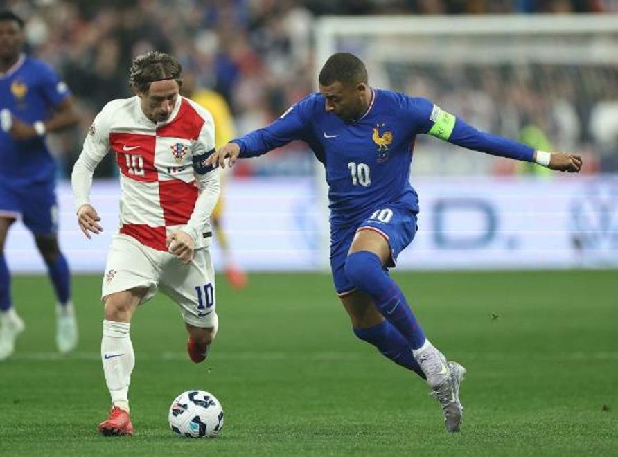 开云官网-包含欧国联淘汰赛阶段开战，四强争夺激烈的词条