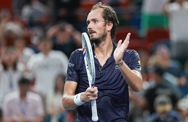 包含年终总决赛翻盘美网，梅德韦杰夫刷新纪录的词条