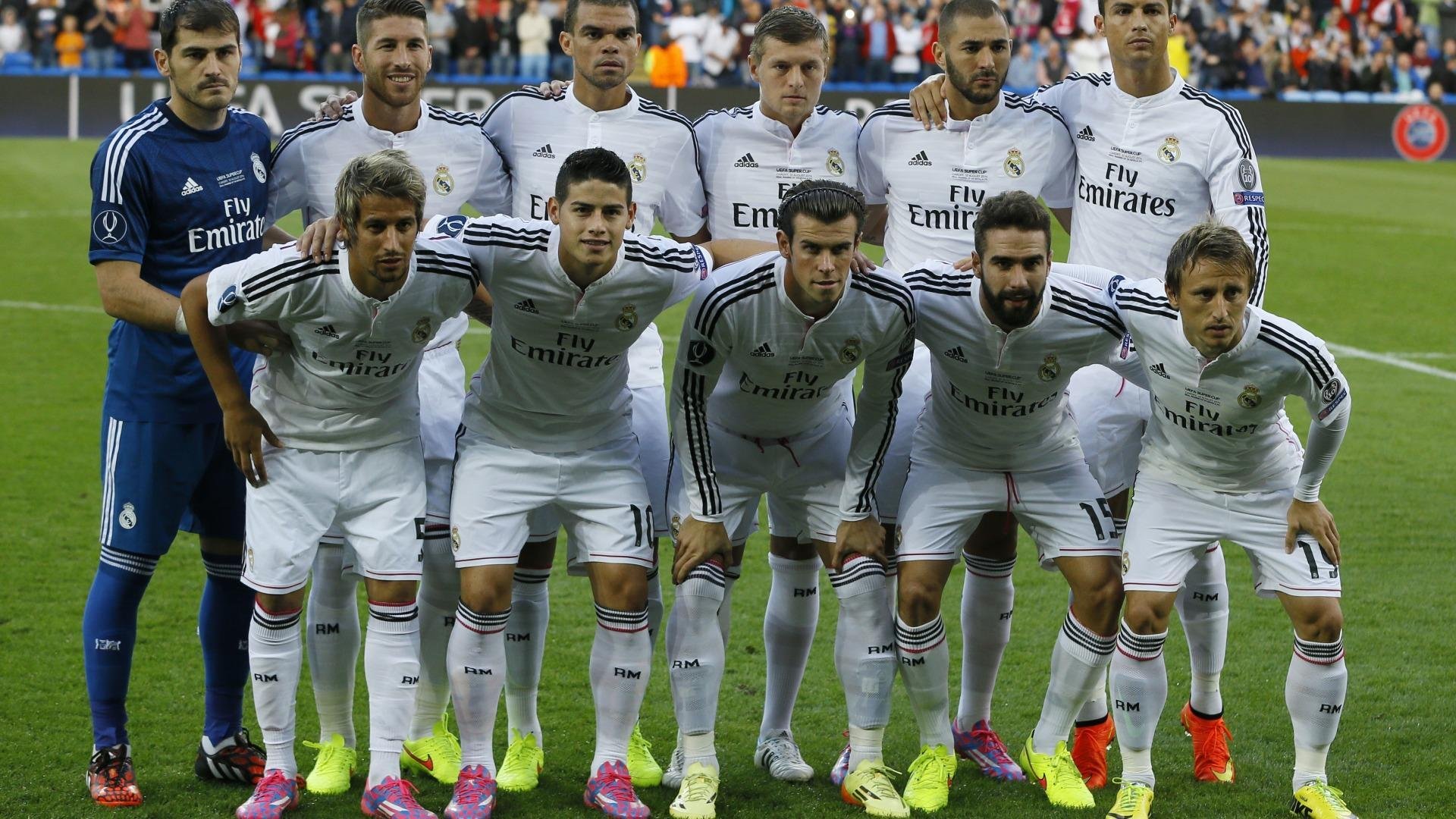 紫金利刃破坚盾，詹姆斯关键先生本色，湖人打穿开拓者晋级之路